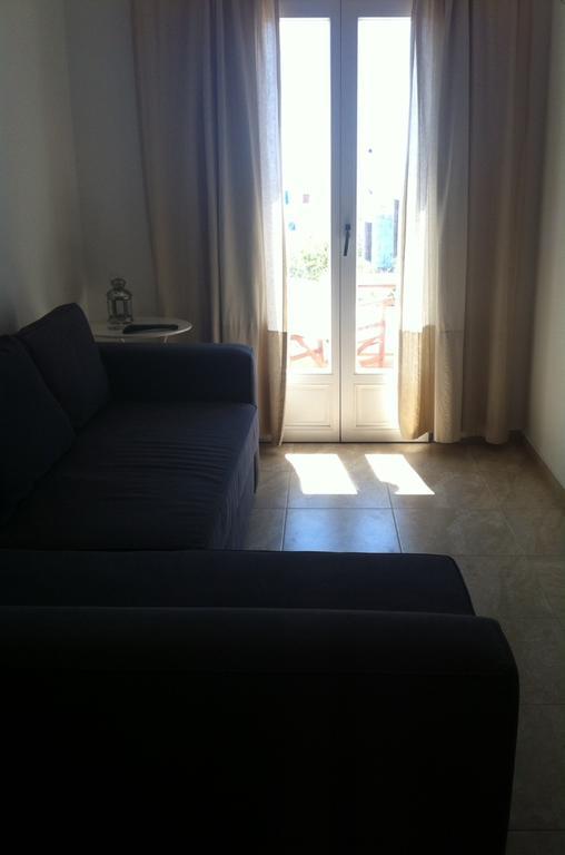 Gaia Serifos Apartments Rámos Pokoj fotografie